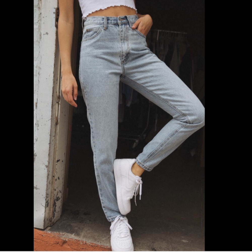 Brandy Melville Light Wash Jane Jeans